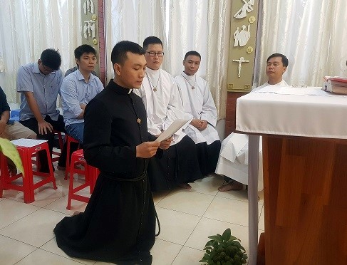 viet report renew vows