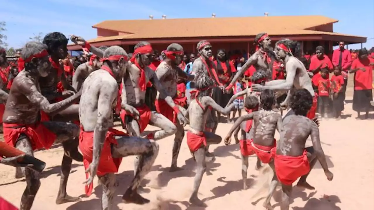 use aboriginal elder boniface perdjert laid to rest in the nt 1165133876601090048