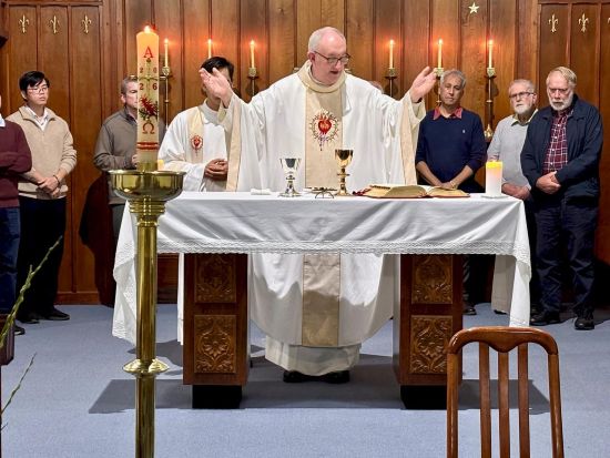 Day 5 mass altar.jpg use