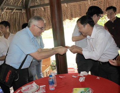 Fr. Chris M.Phee giving lucky money